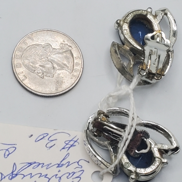 Vintage Rousseau clip on earrings - Picture 3 of 4